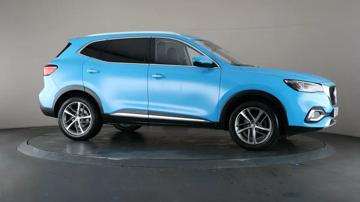 2022-mg-hs-15t-gdi-exclusive-162ps-big-57