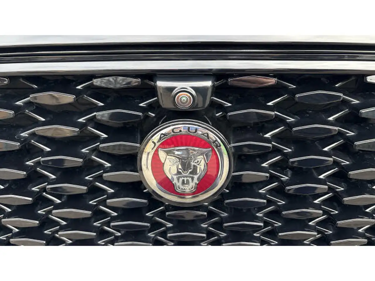 2022-jaguar-f-pace-50-v8-p550-svr-big-42