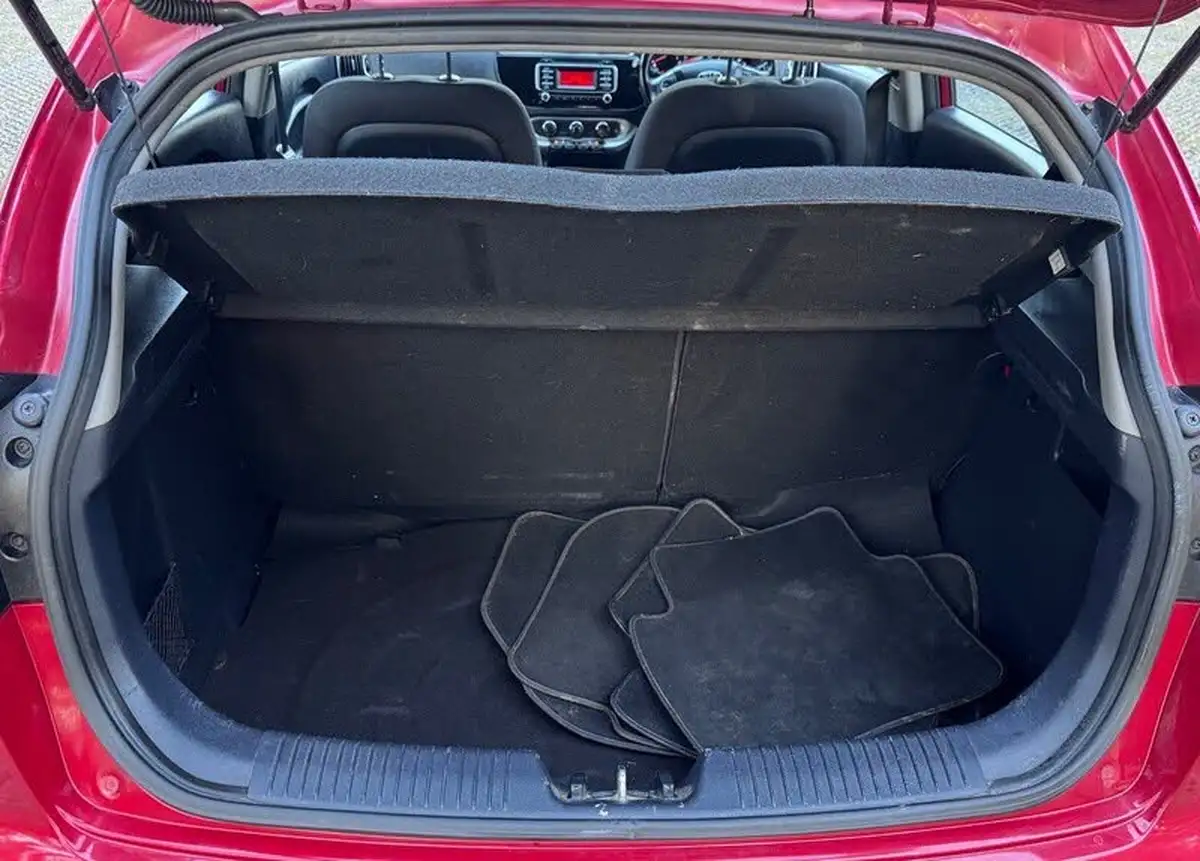 2015-kia-rio-125-2-5d-big-27