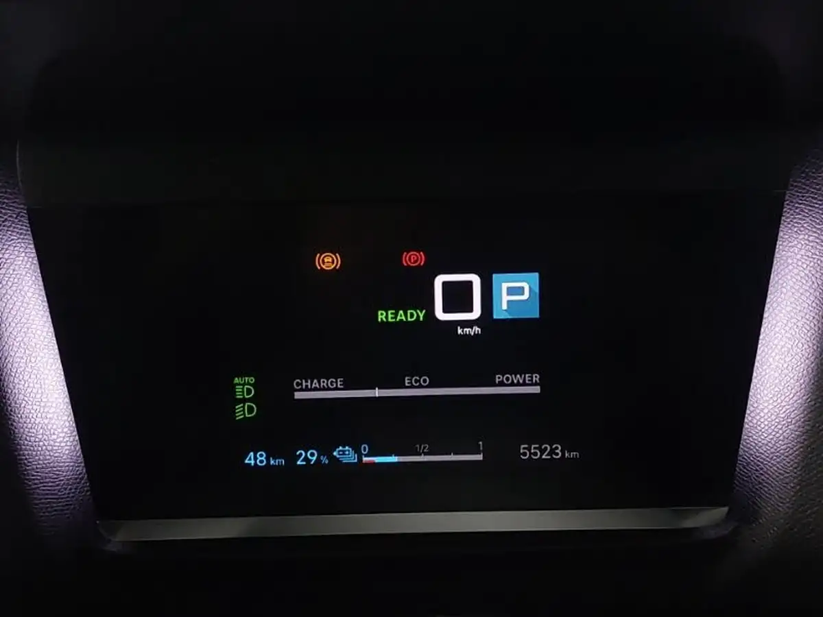 2024-citroen-c4-x-e-e-series-136ps-50kwh-big-9