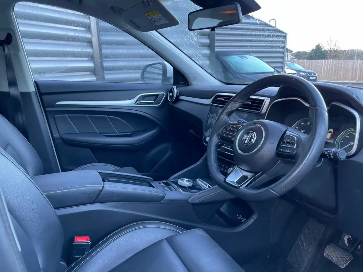 2021-mg-zs-suv-e-exclusive-ev-big-21