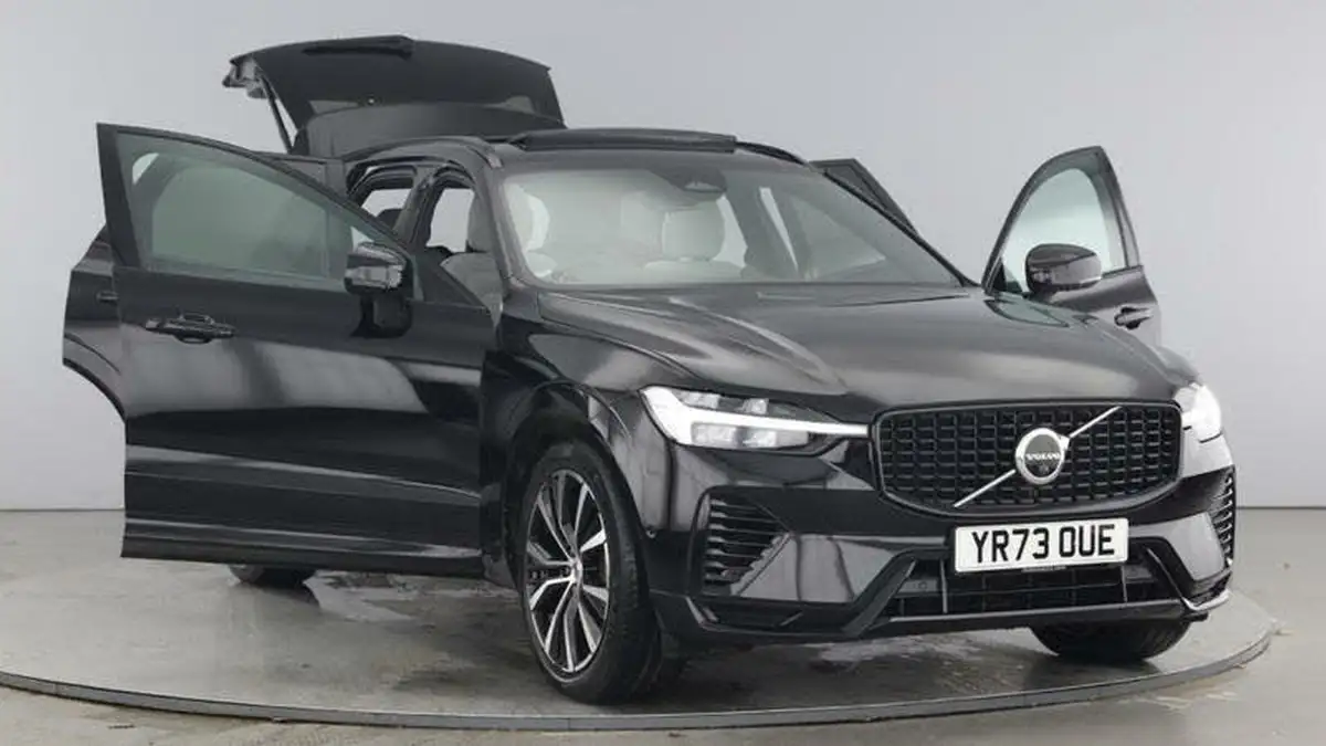 2023-volvo-xc60-20-t8-ultimate-dark-big-8