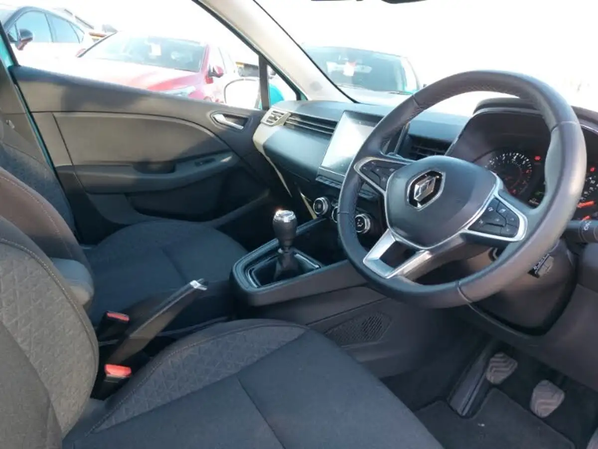 2022-renault-clio-10-tce-iconic-edition-big-10
