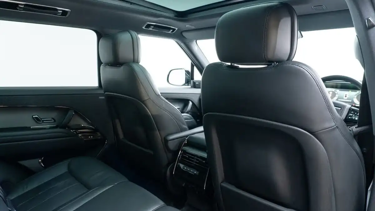 2024-land-rover-range-rover-sport-30-d300-dynamic-se-big-9
