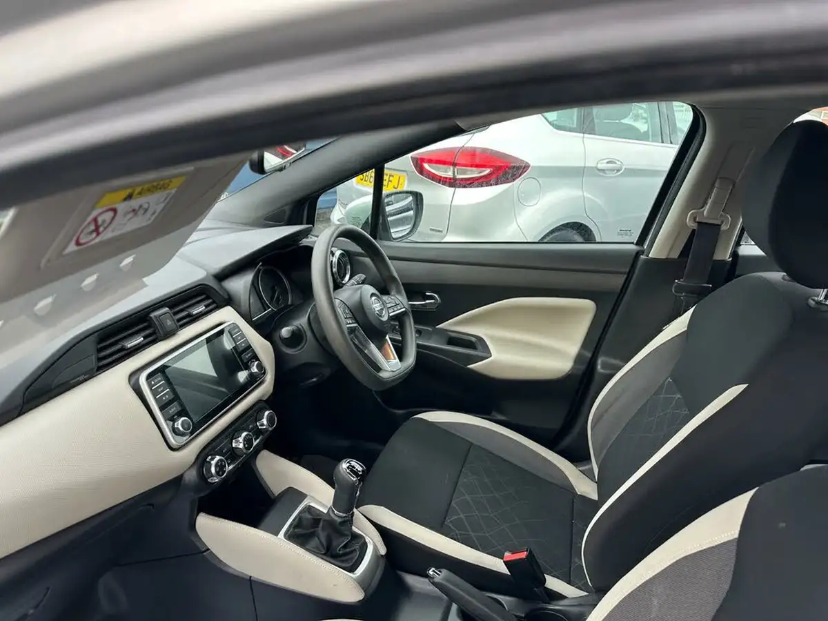 2018-nissan-micra-09-ig-t-acenta-big-19