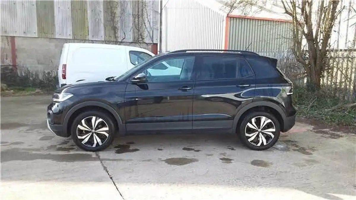 2023-volkswagen-t-cross-10-tsi-black-edition-110ps-big-2