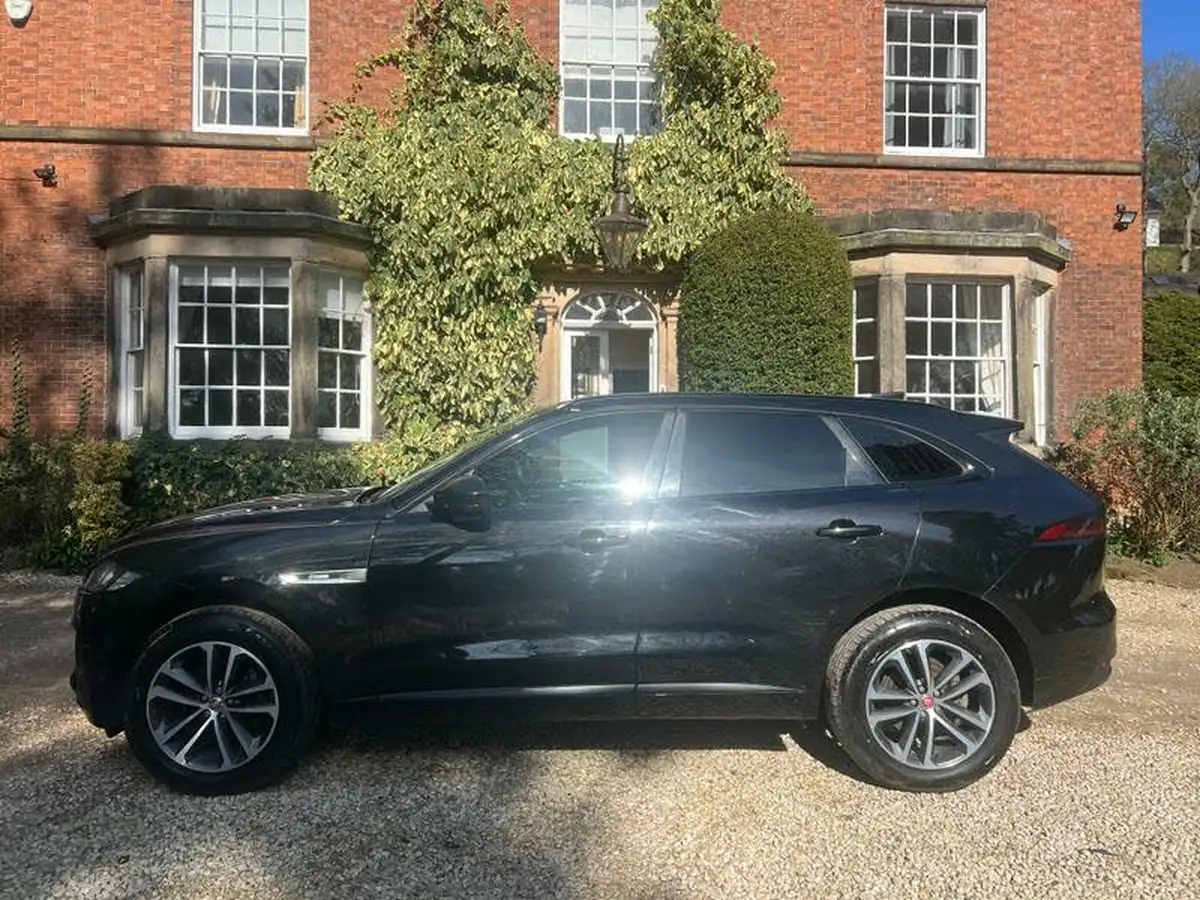 2017-jaguar-f-pace-20-i4d-r-sport-180ps-awd-big-4
