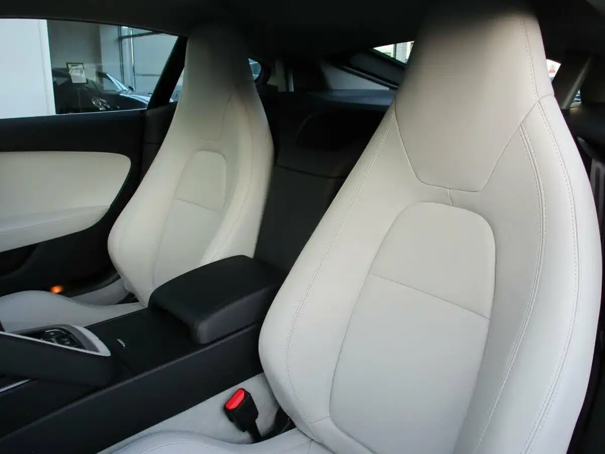 2014-jaguar-f-type-30-v6-coupe-quickshift-big-14