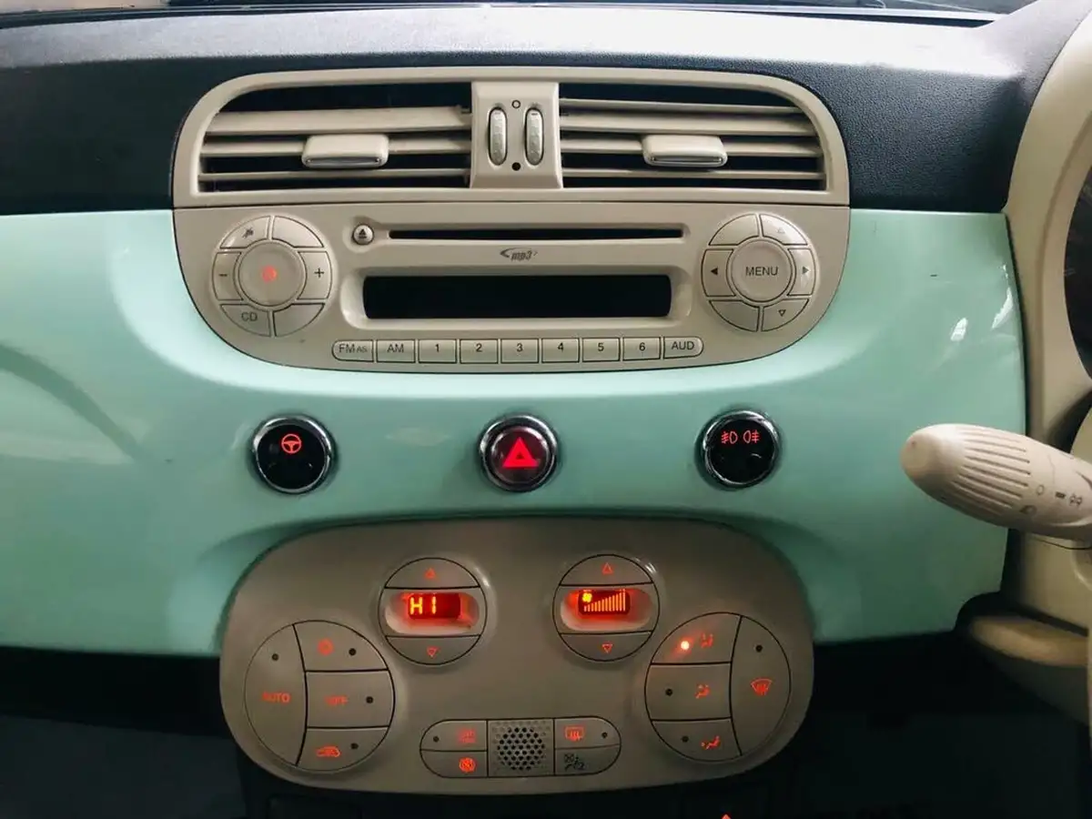2015-fiat-500-12-lounge-ss-big-14