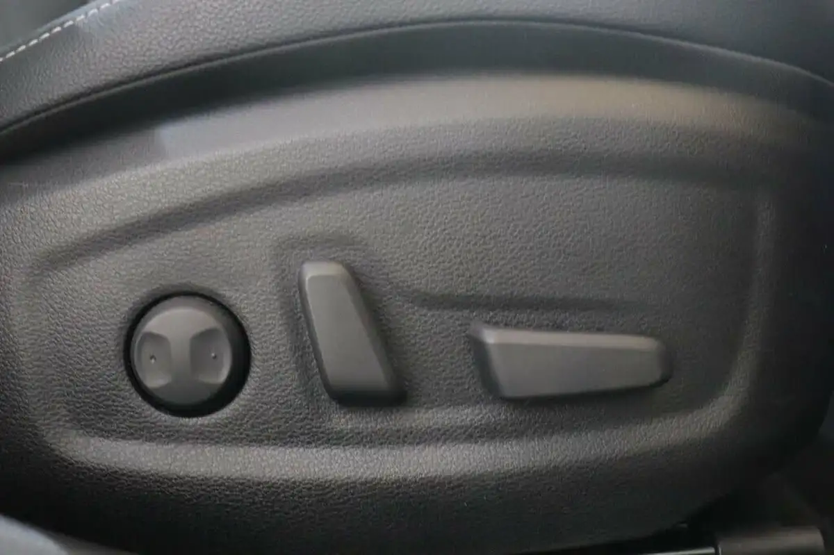 2021-kia-xceed-15-t-gdi-4-big-27