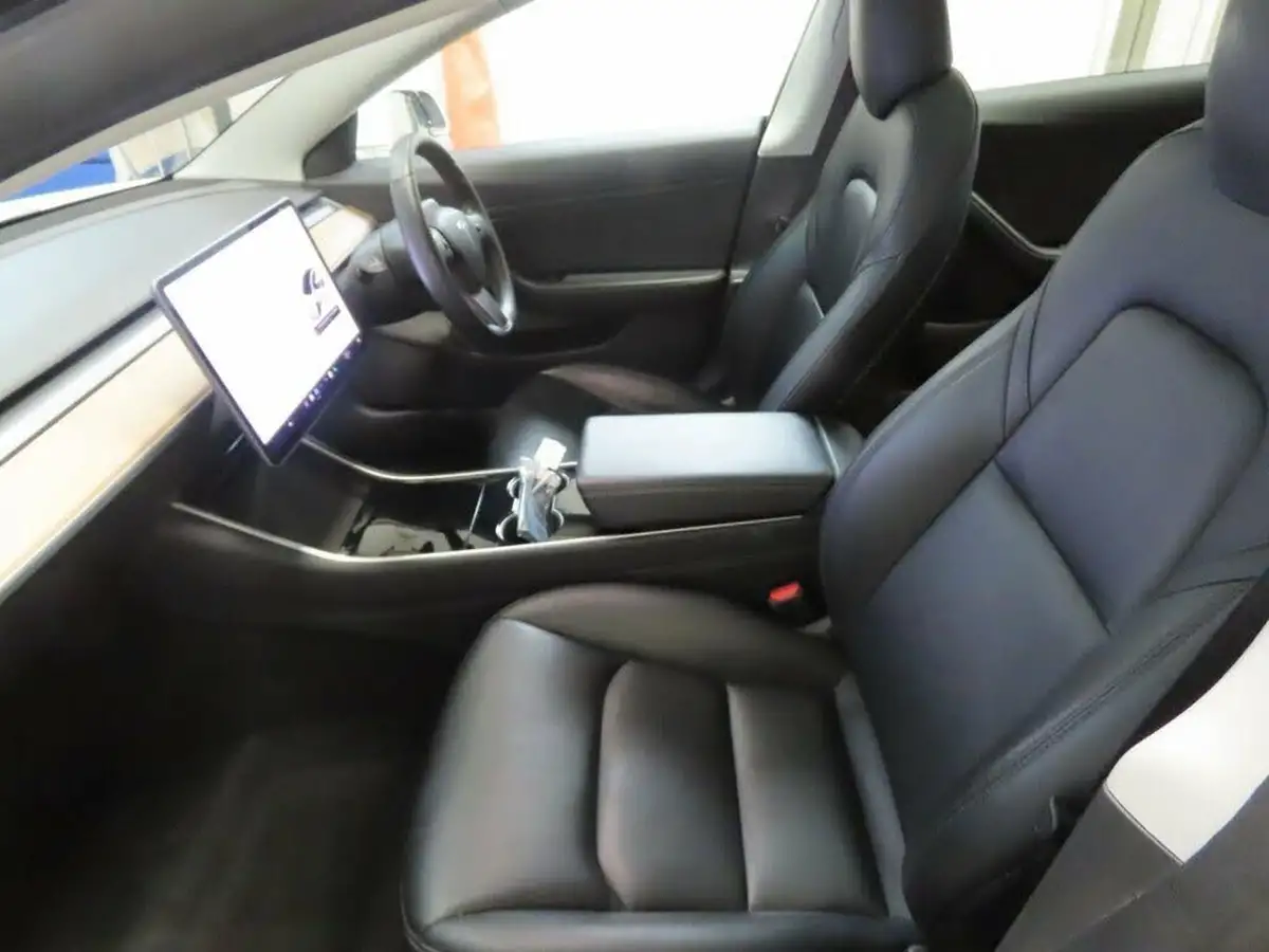 2019-tesla-model-3-e-standard-plus-big-10