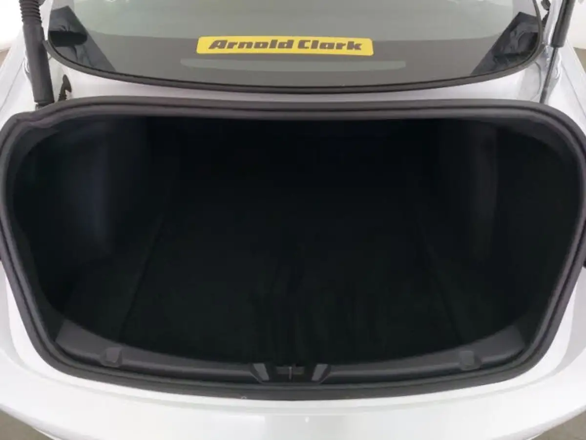 2021-tesla-model-3-e-long-range-4x4-big-7