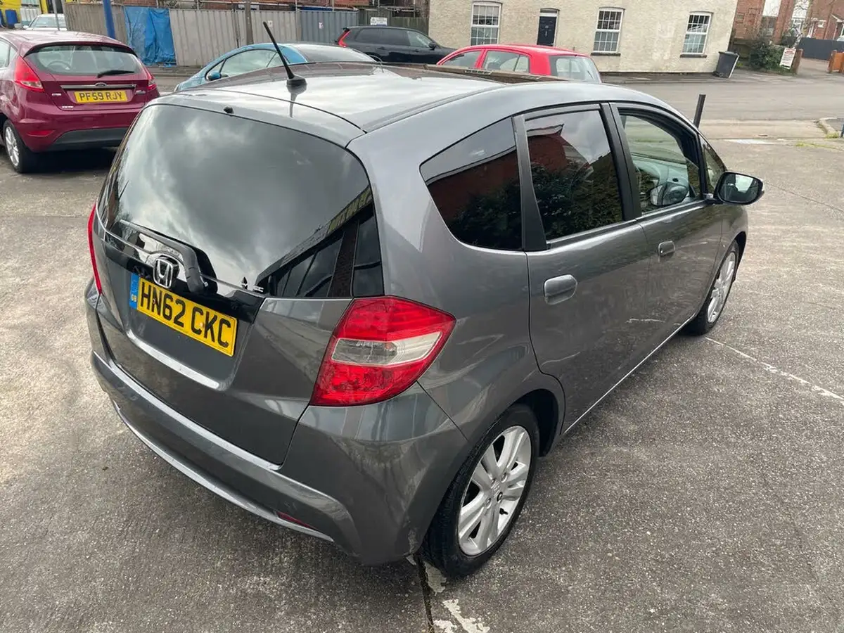 2012-honda-jazz-14-ex-big-7