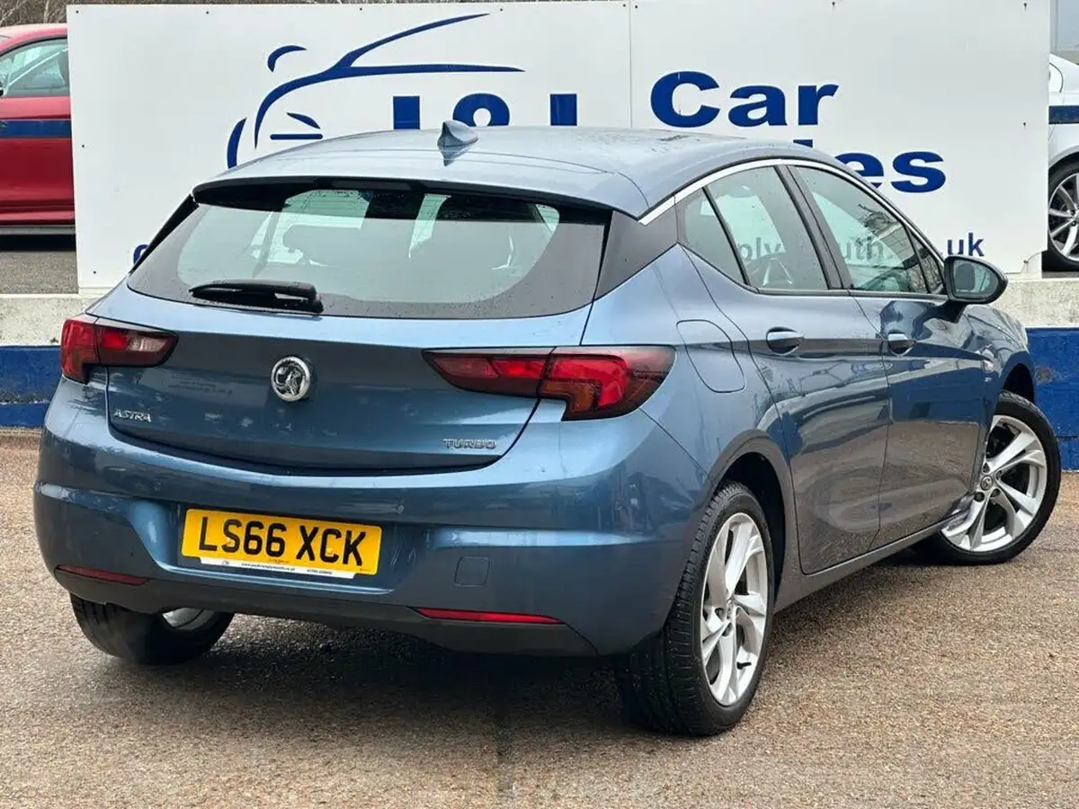 2016-vauxhall-astra-14i-16v-turbo-sri-nav-150ps-ss-hatchback-auto-big-4