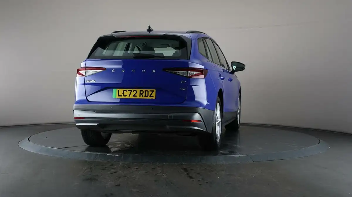 2022-skoda-enyaq-e-60-big-69