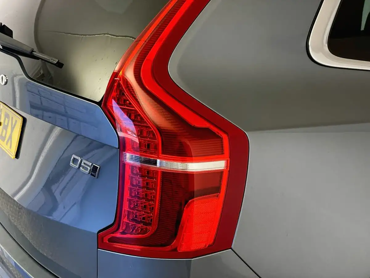 2016-volvo-xc90-20td-d5-momentum-big-37