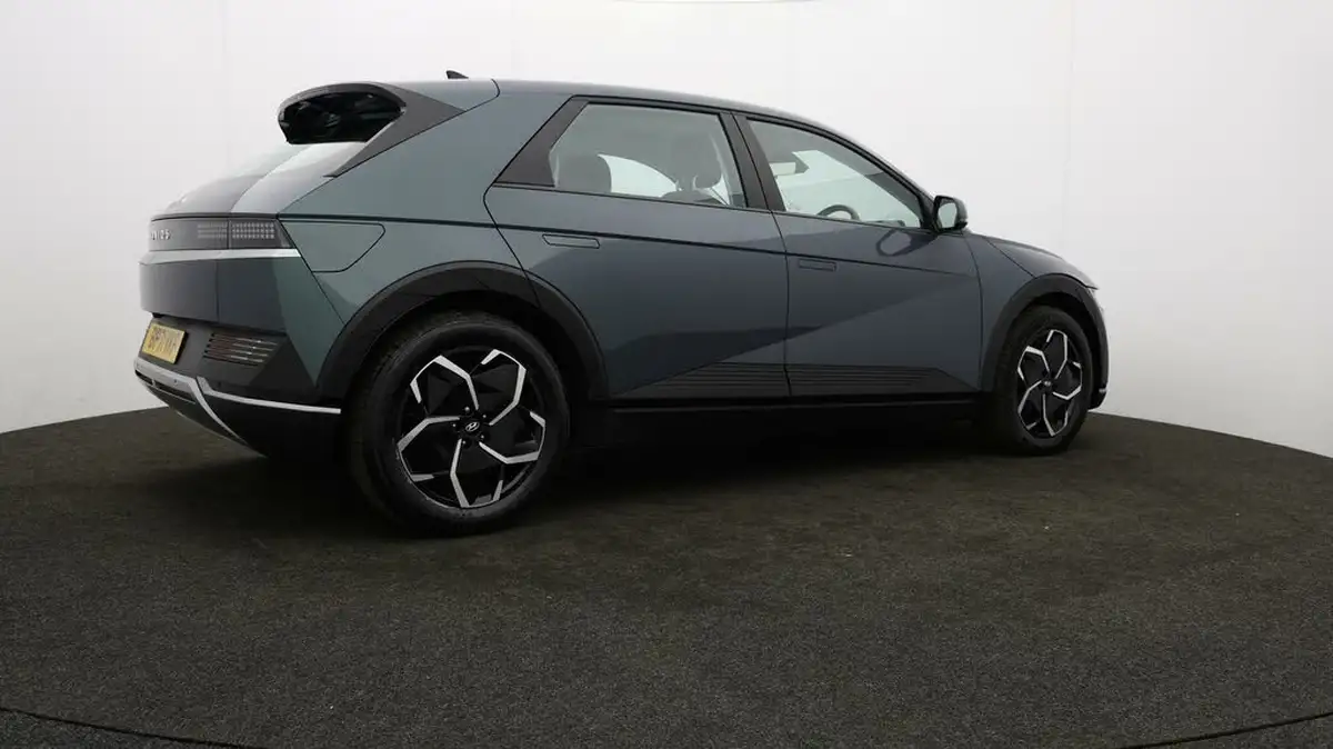 2022-hyundai-ioniq-5-e-se-connect-big-32