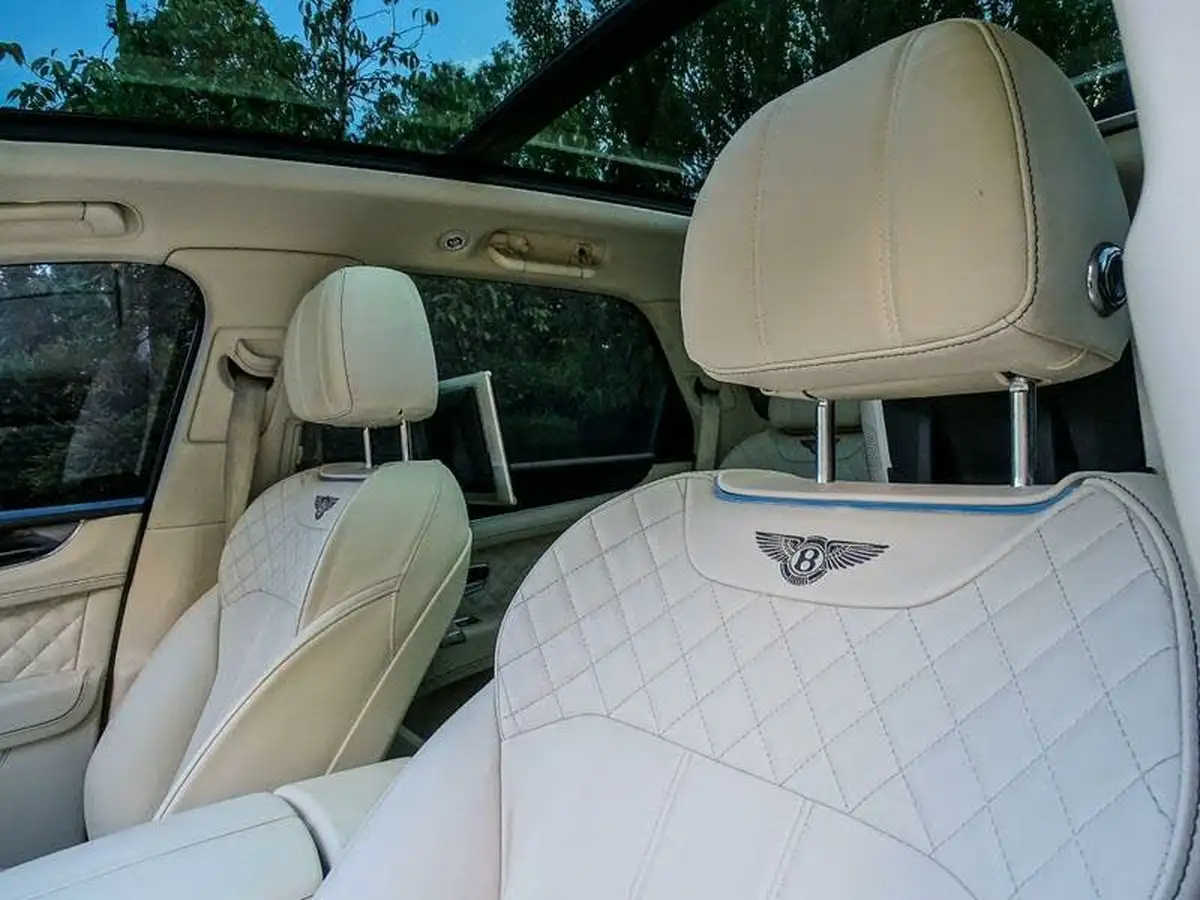 2018-bentley-bentayga-60-w12-big-11