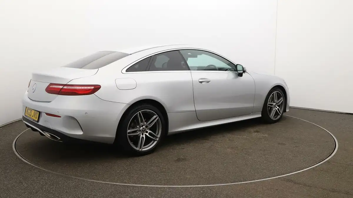 2020-mercedes-benz-e-class-20-e300-amg-line-premiumss-coupe-big-50