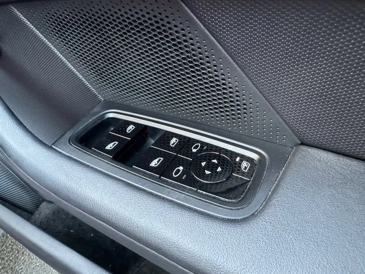 2020-porsche-taycan-e-4s-571ps-performance-battery-plus-big-15