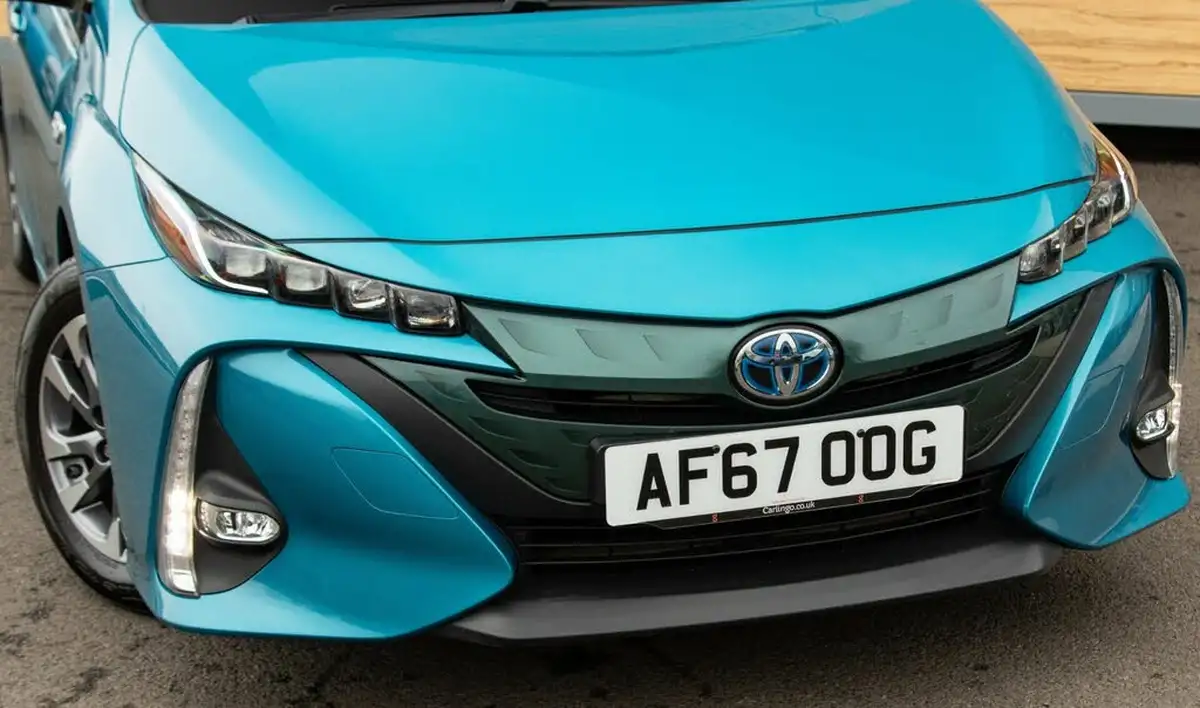 2017-toyota-prius-18-vvt-i-business-edition-plus-solar-roof-big-13