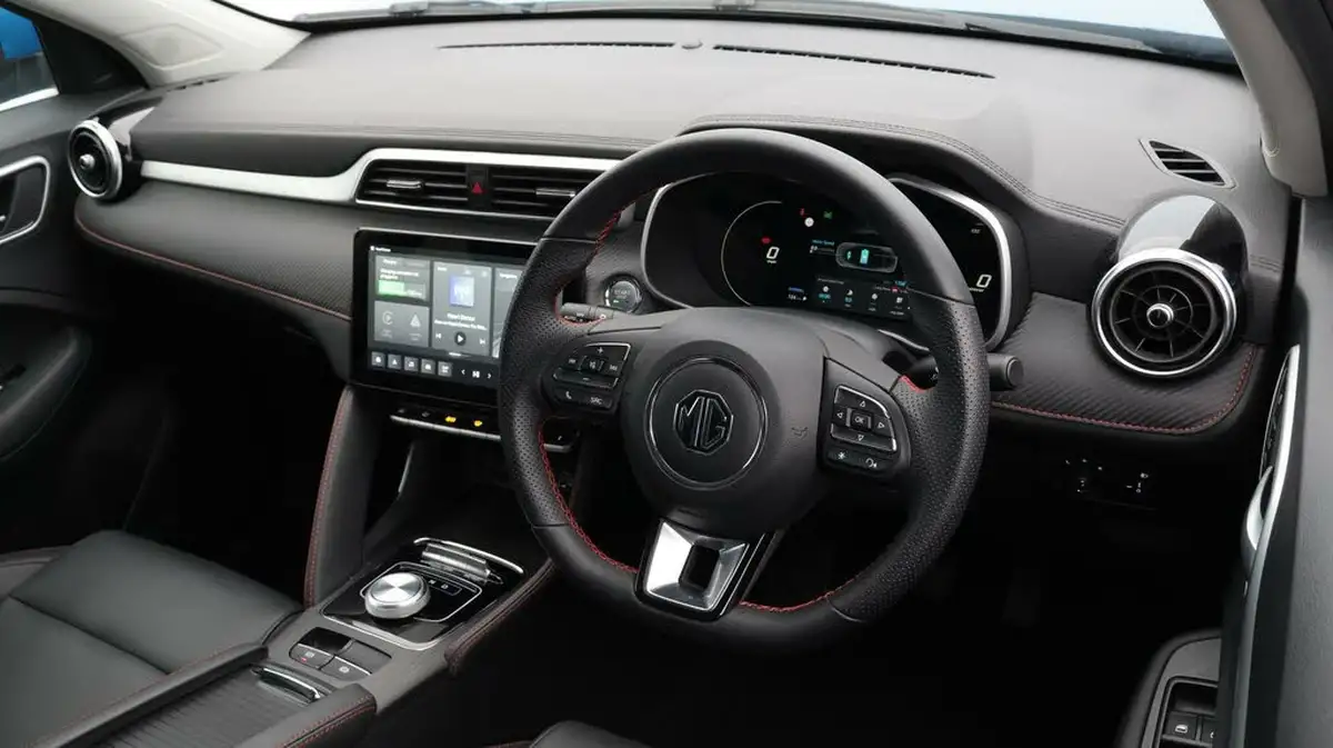 2024-mg-zs-suv-e-trophy-connect-ev-156ps-long-range-big-9