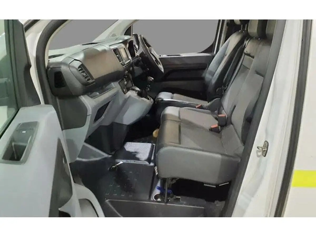 2020-vauxhall-vivaro-15td-2900-l2h1-sportive-big-5