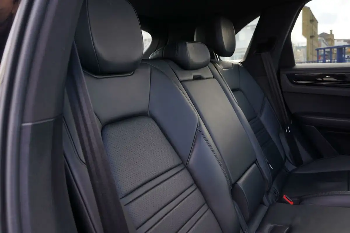 2019-porsche-cayenne-30-v6-s-big-21