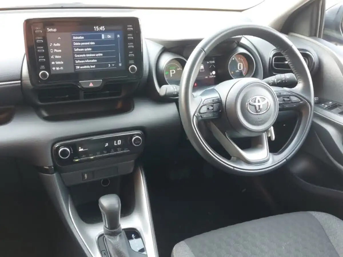 2022-toyota-yaris-15-vvt-i-design-big-13
