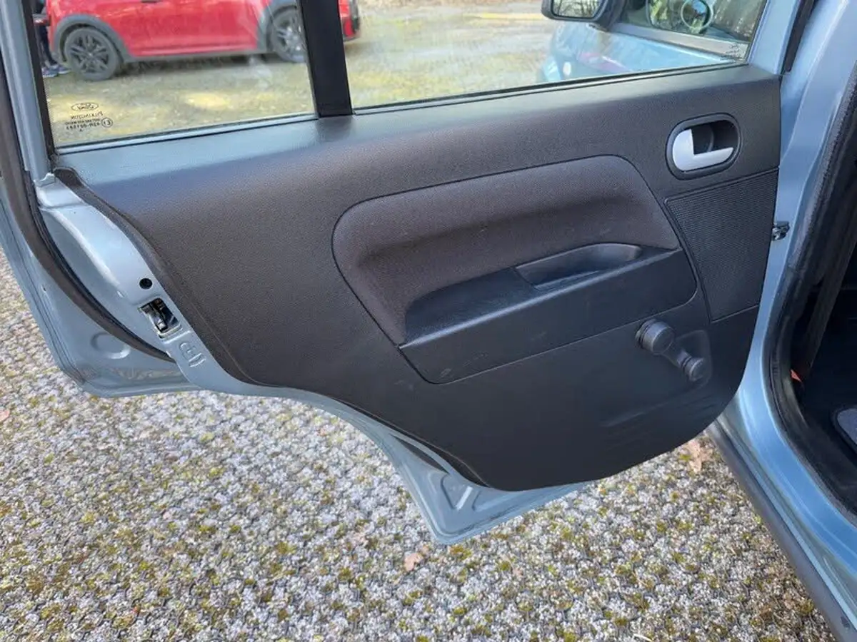 2008-ford-fusion-14-zetec-climate-durashift-est-big-39