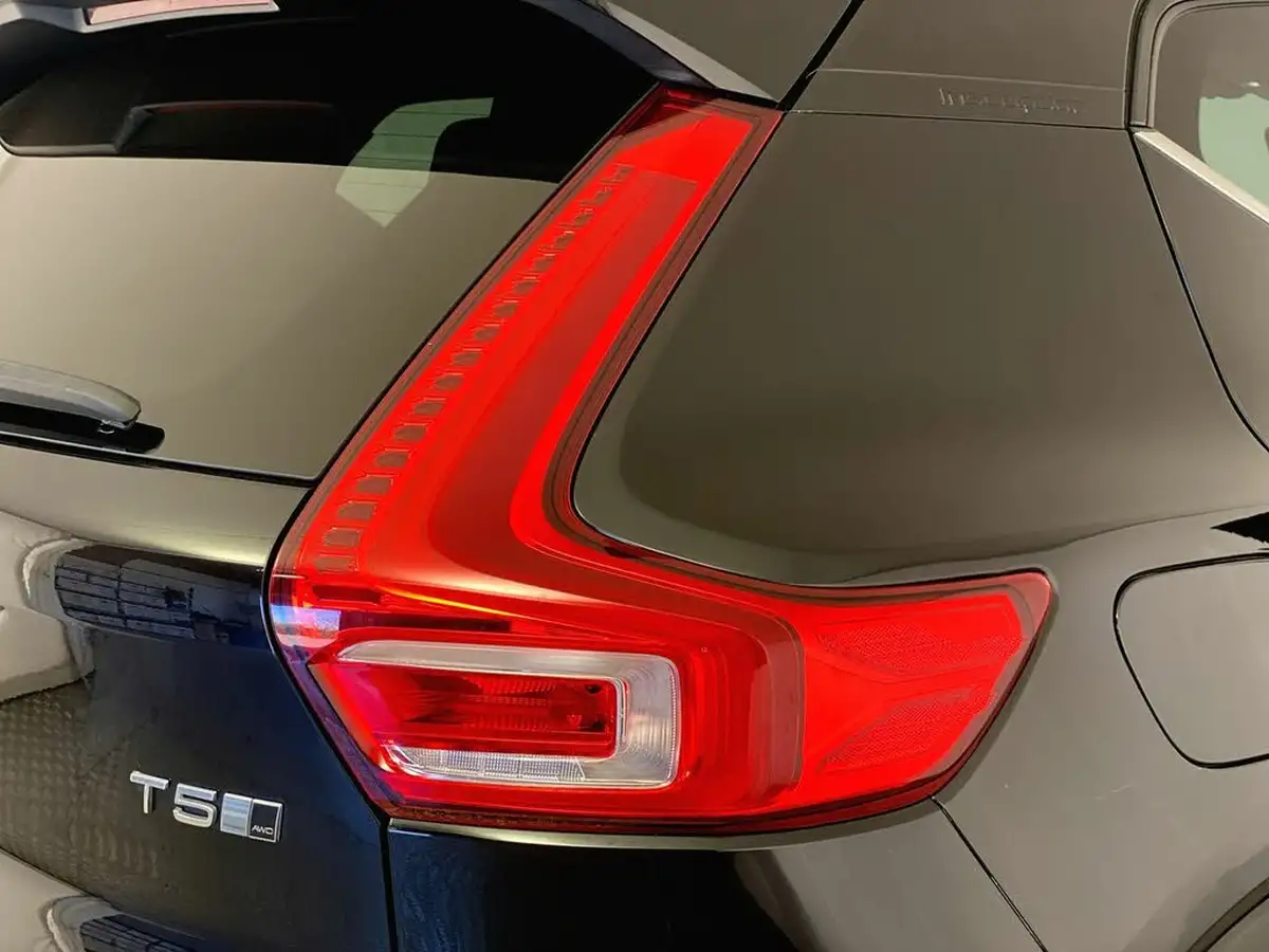 2019-volvo-xc40-20-t5-inscription-pro-big-37