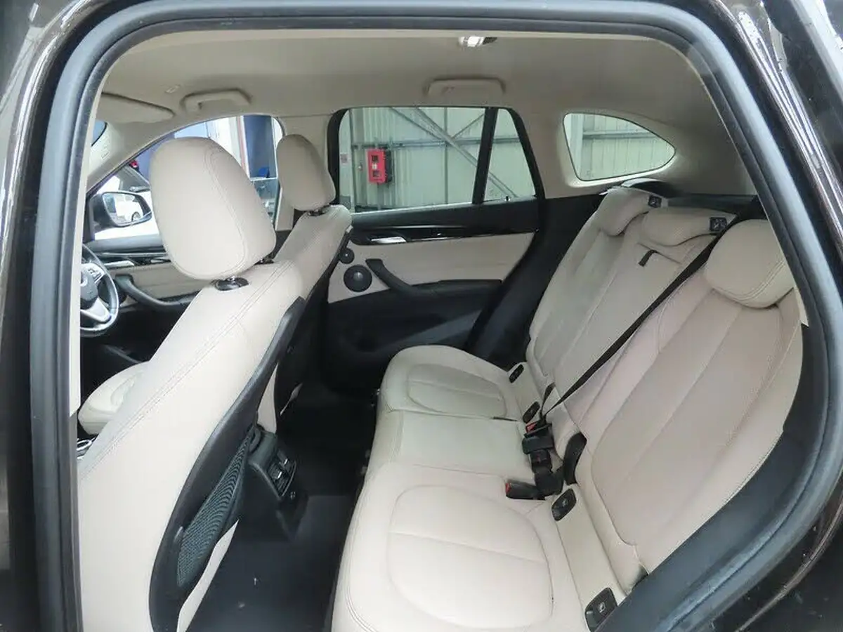 2017-bmw-x1-20-xdrive20i-xline-sport-big-5