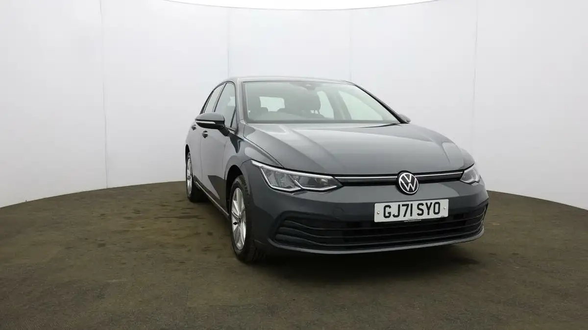 2021-volkswagen-golf-10-tsi-life-hatchback-big-36
