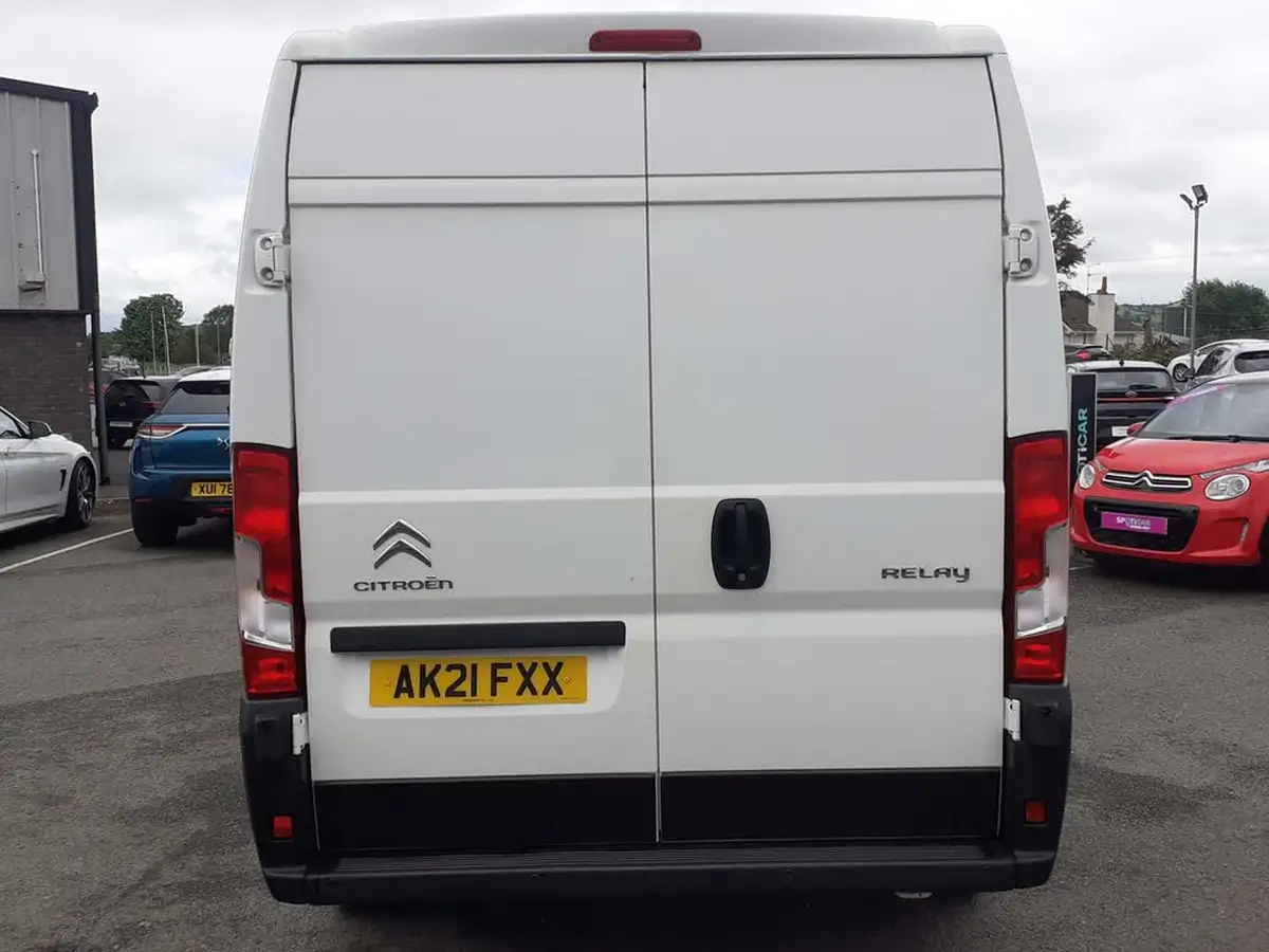 2021-citroen-relay-22bluehdi-35-l2h2-enterprise-140eu6dtss-big-3