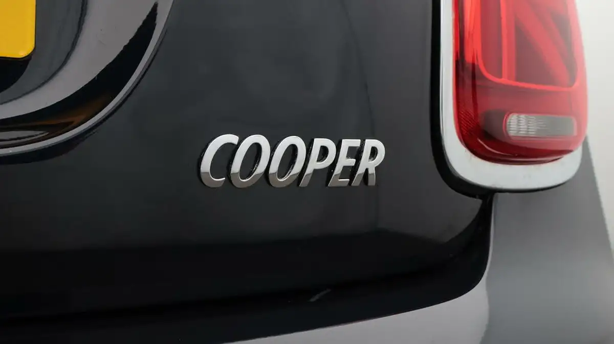 2021-mini-cooper-15-cooper-exclusive-hatchback-5d-big-21
