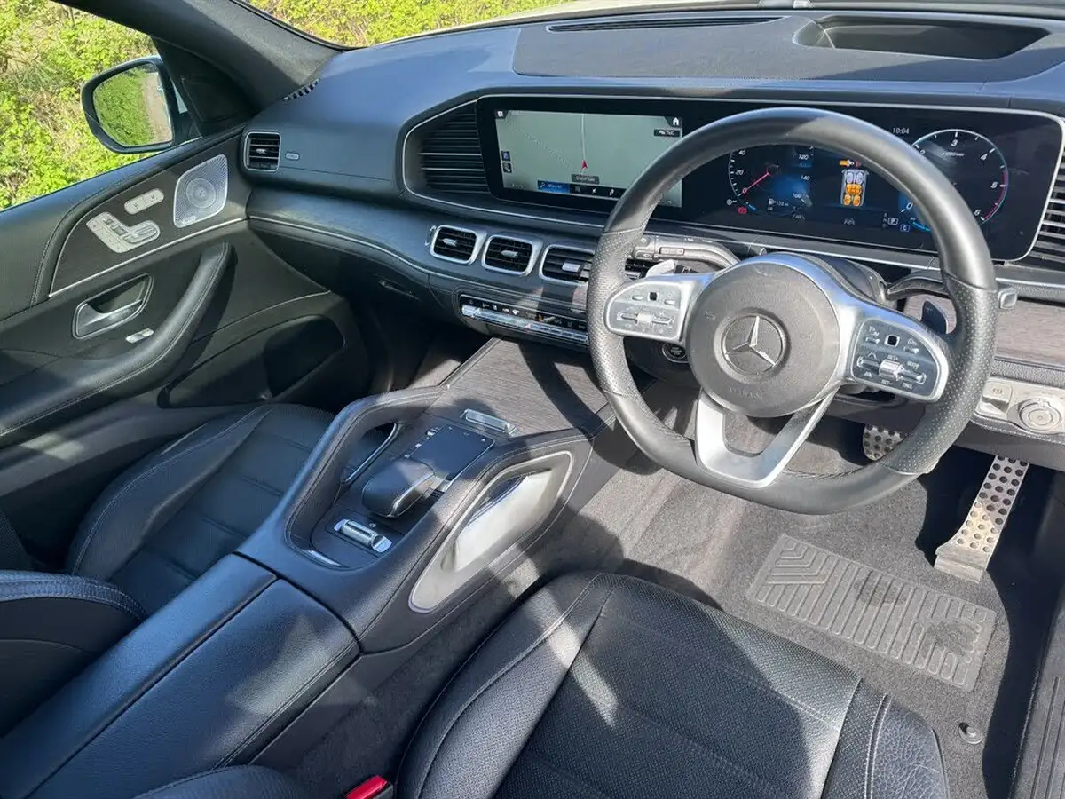 2020-mercedes-benz-gls-class-29d-gls400d-amg-line-premium-plus-big-5