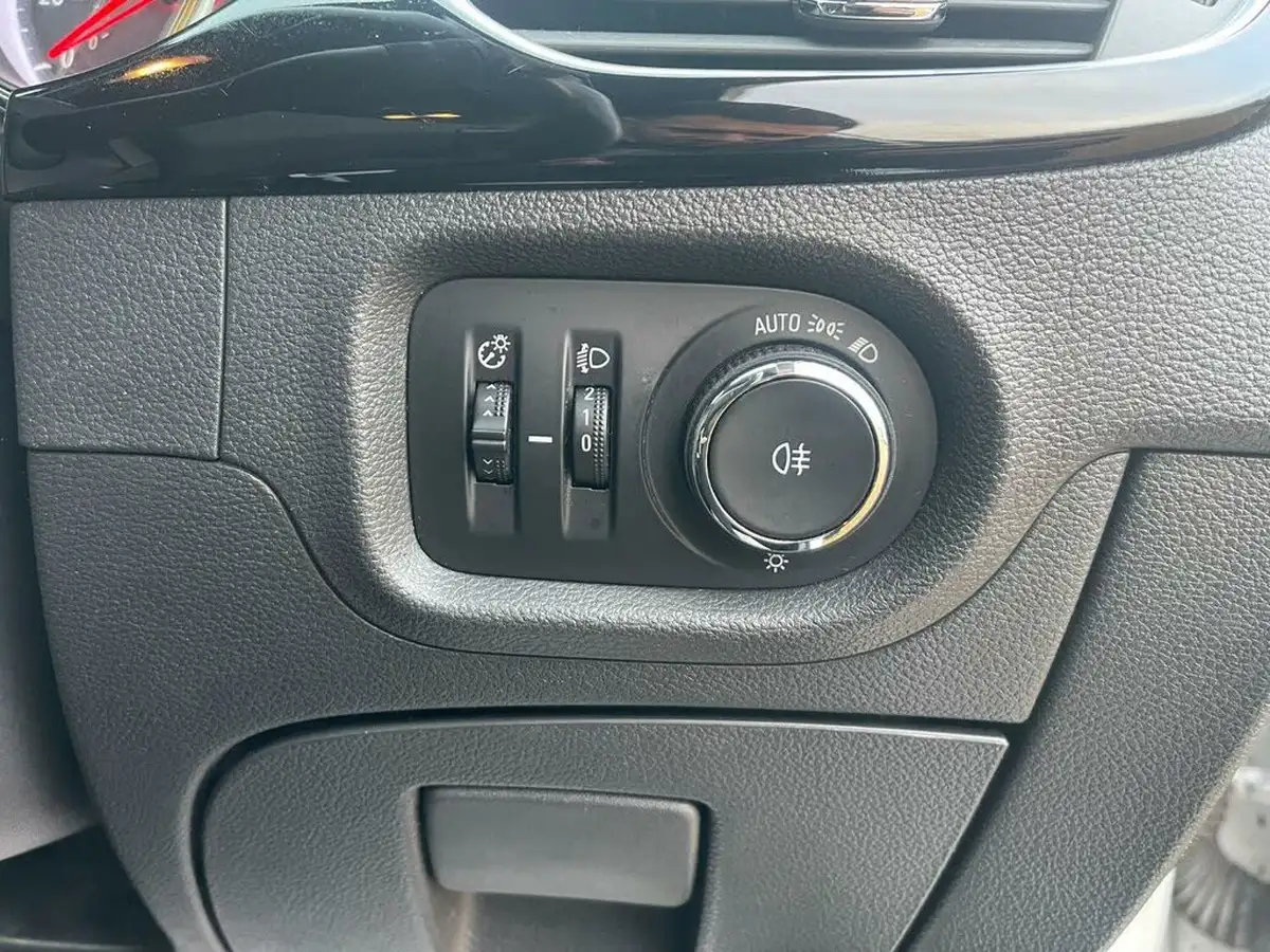 2017-vauxhall-astra-14i-16v-turbo-sri-vx-line-big-21