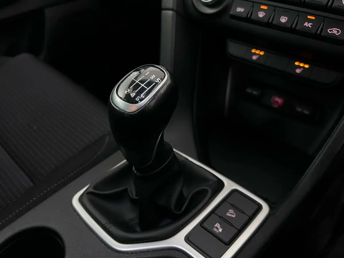 2021-kia-sportage-16-gdi-2-big-30