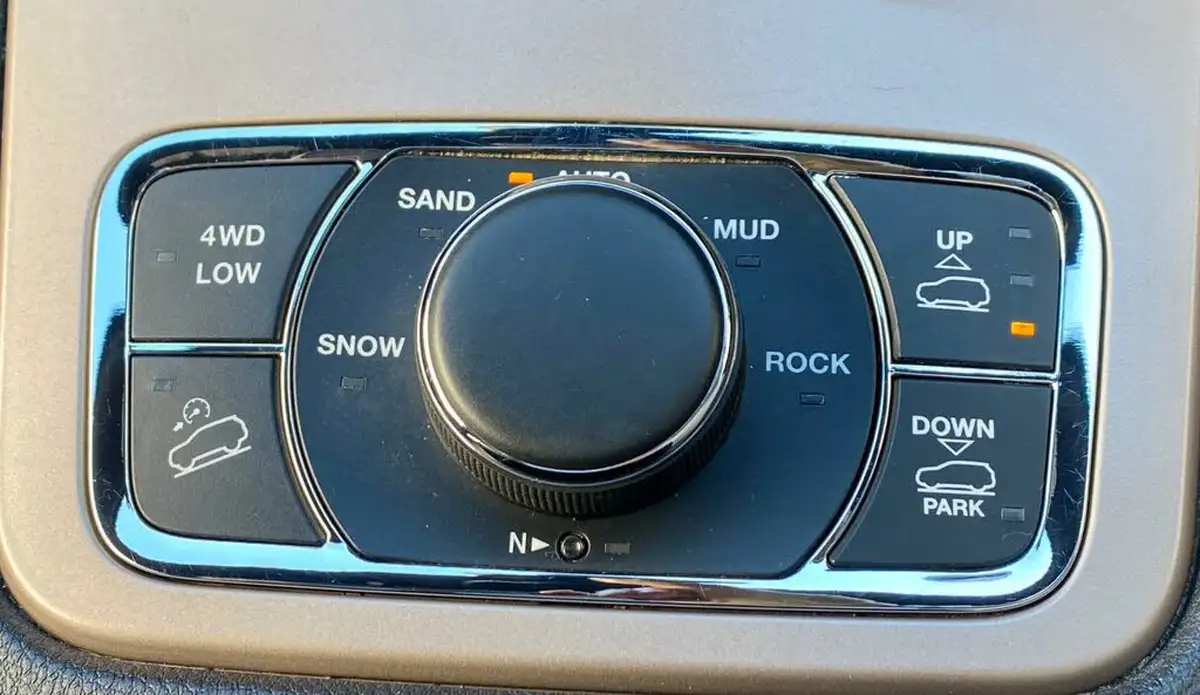2014-jeep-grand-cherokee-30crd-overland-big-30