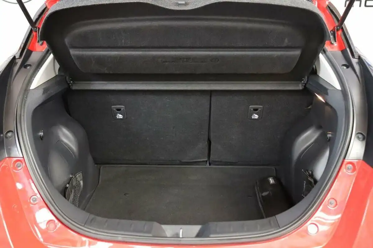 2022-nissan-leaf-e-acenta-39kwh-big-14