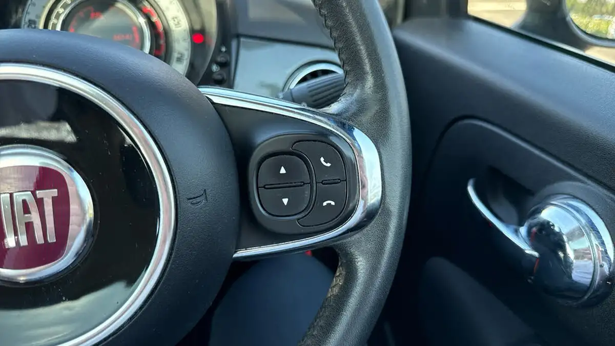 2018-fiat-500-12-lounge-big-23