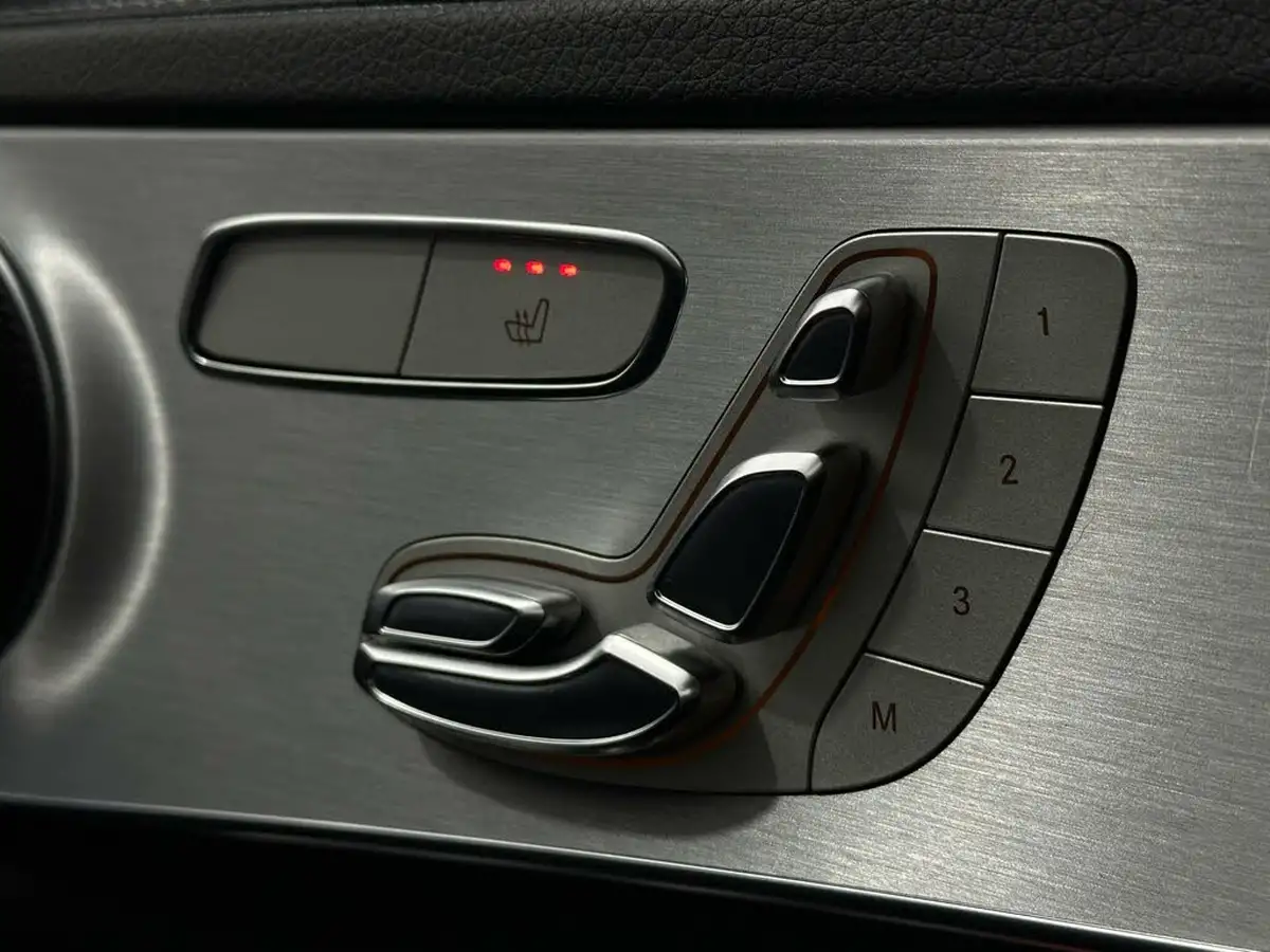 2015-mercedes-benz-c-class-21cdi-c300-amg-line-premiumss-saloon-4d-big-16