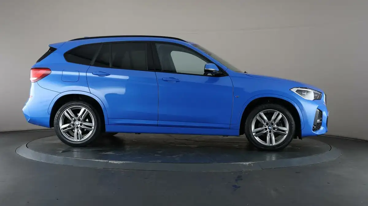 2021-bmw-x1-15-sdrive18i-m-sport-dct-big-8