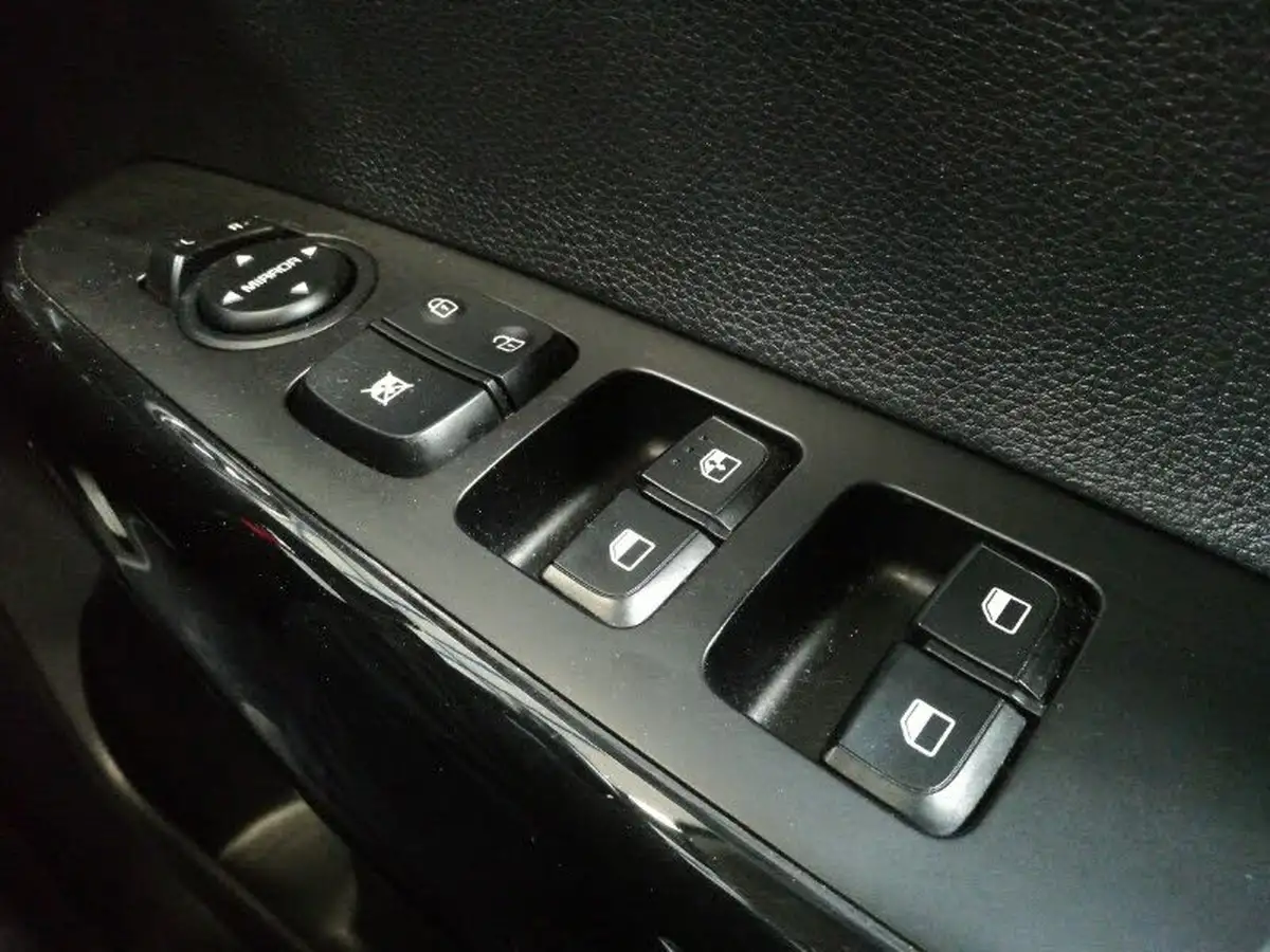2019-kia-picanto-10-2-big-16