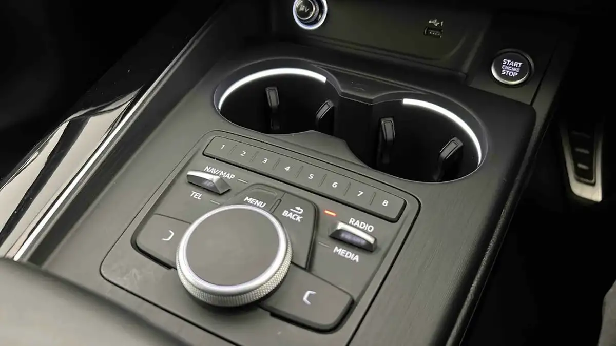2019-audi-a4-20-35-tfsi-black-edition-s-tronic-big-42