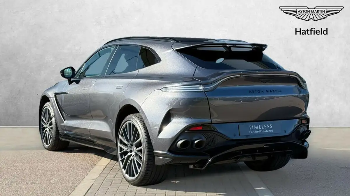 2022-aston-martin-dbx-40-v8-big-1