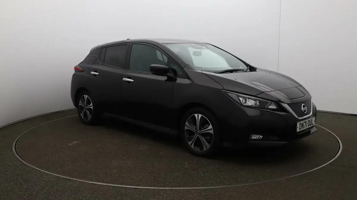 2021-nissan-leaf-e-tekna-big-1