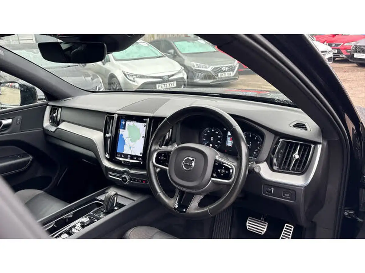 2020-volvo-xc60-20-b5-r-design-big-10
