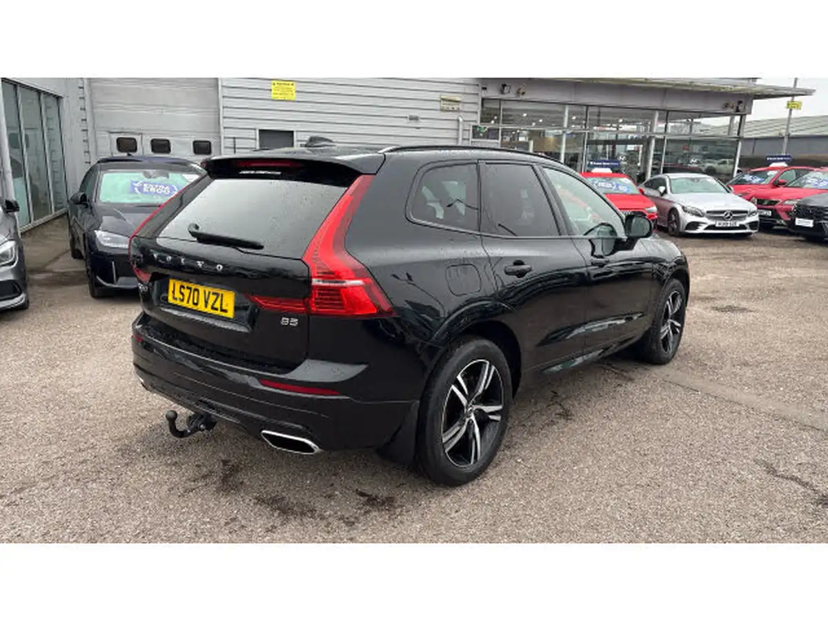 2020-volvo-xc60-20-b5-r-design-big-34