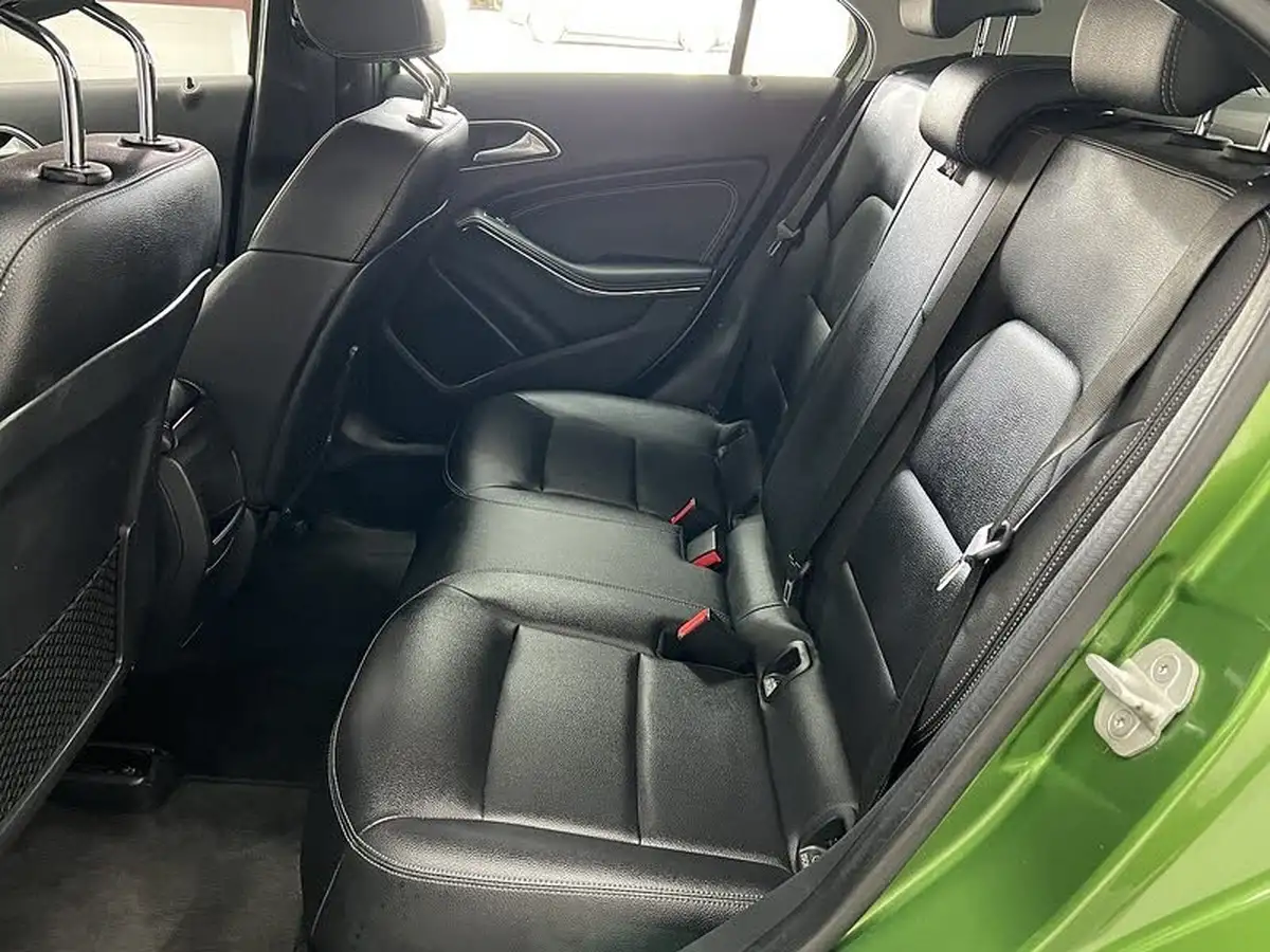2016-mercedes-benz-a-class-15d-a180d-se-executivess-big-17